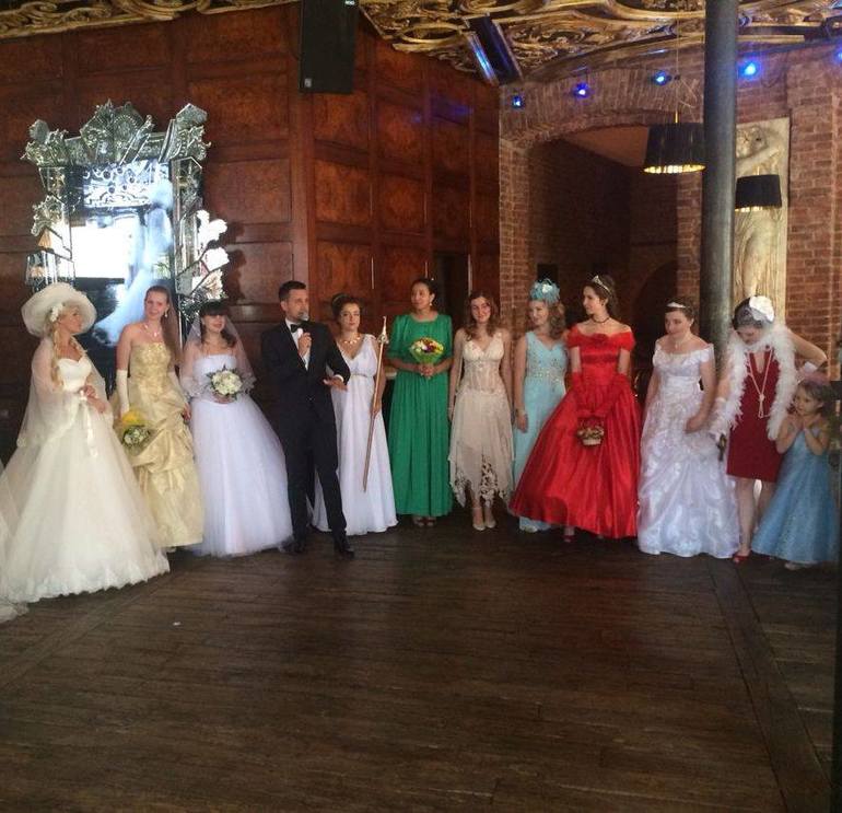 Парад невест (сугубо личное впечатление не участника, а как бы стороннего наблюдателя)