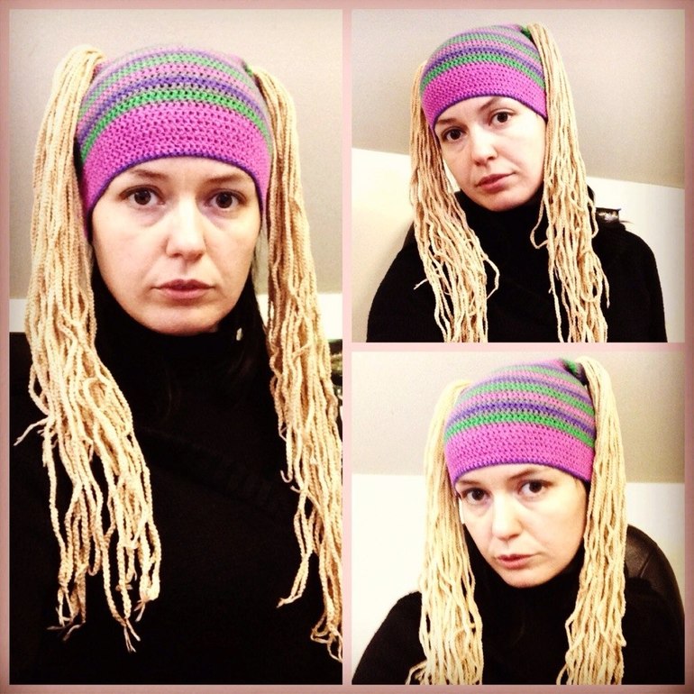 а в душе она блонди в розовом))