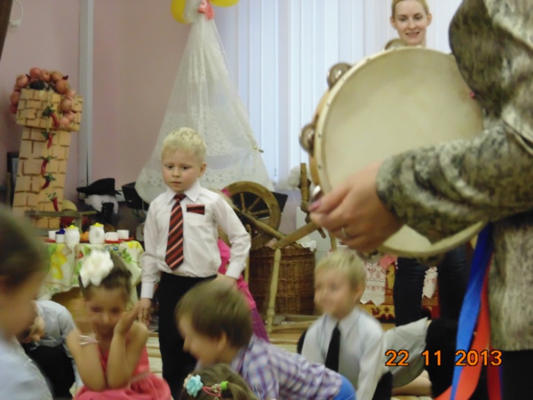 Праздник для мамочек, детский сад 2154