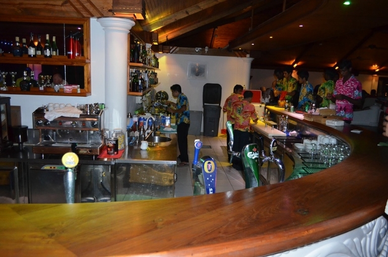 Хороший отель, очаровательное море и скучное питание!