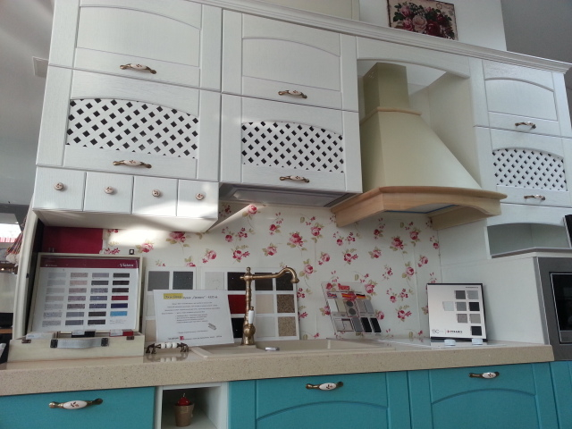 ищу такую кухню...