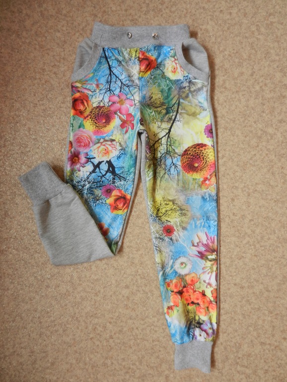 Спортивный костюм из футера.