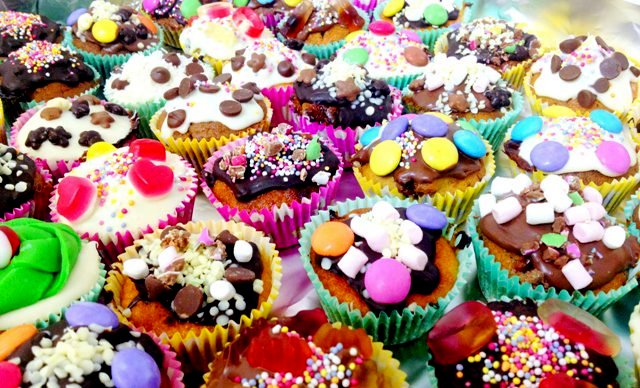 А мы вчера весь вечер маффины пекли