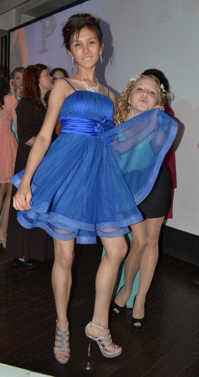 9 класс... Выпускной у Лизы!