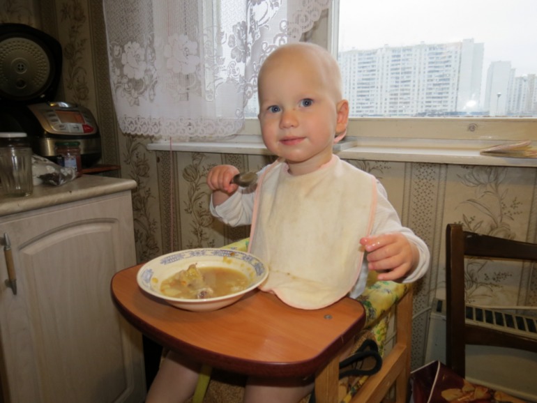 Я сам... кушаю! 1 год 4 мес.