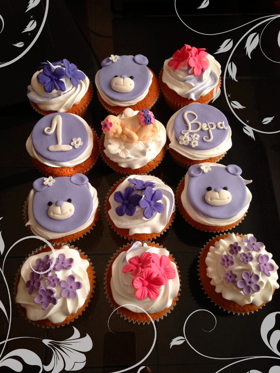 торт  и капкейки на годик для Верочки