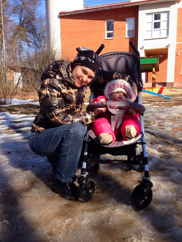 Кристинка 8 месяцев 18 дней..:)