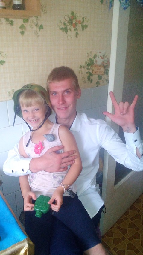 Хулиганим с братом Дениской.