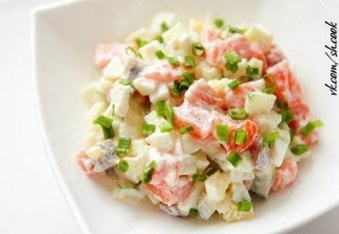 салат с семгой и огурцами