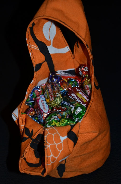 Японский узелок с русскими конфетками для японцев