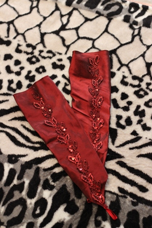 Платье на девочку 10-12 лет.