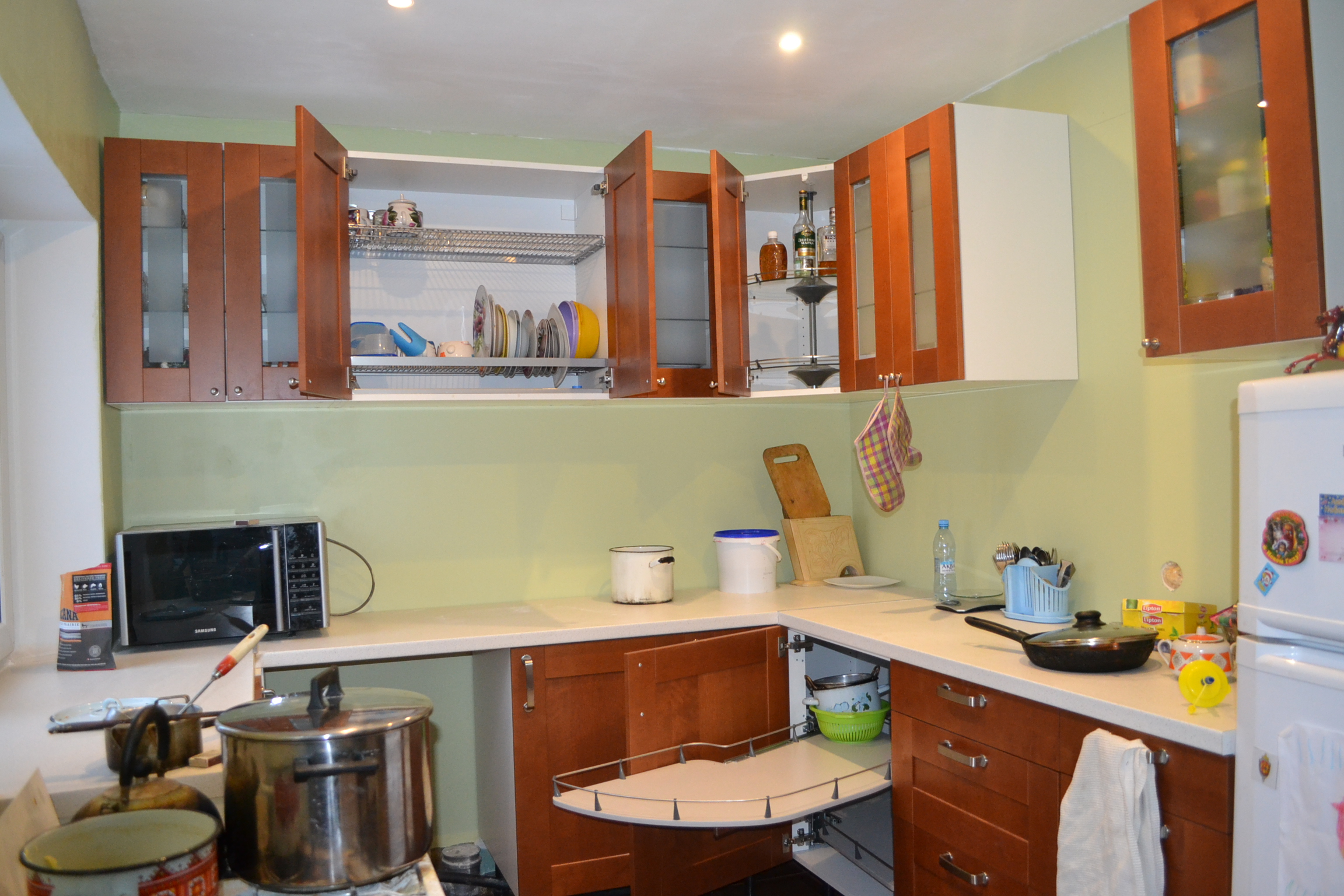 начали коридор-прихожую