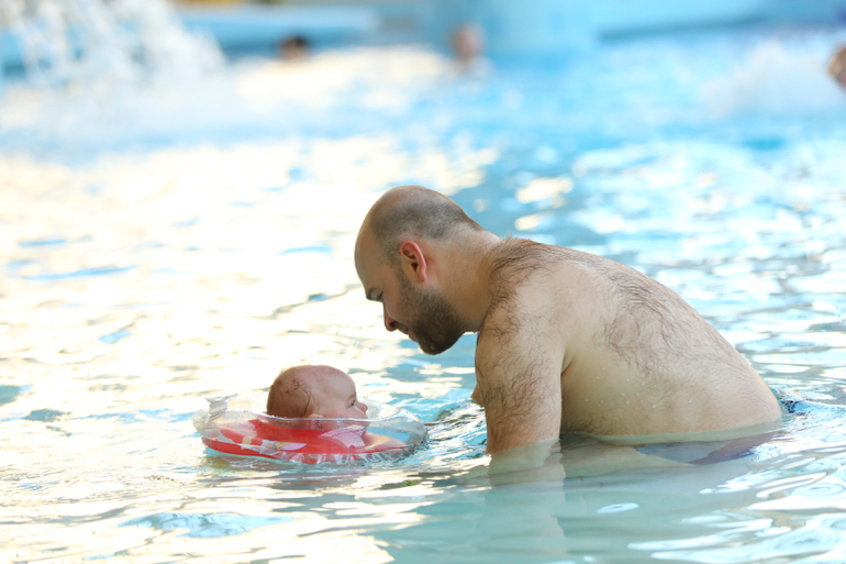 Наша семья в аквапарке
