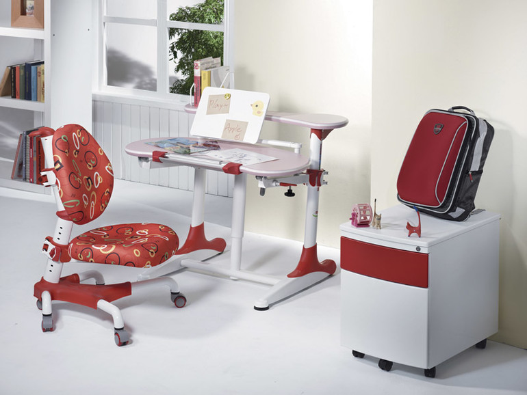 ДЕТСКИЕ парты стулья и модульная мебель.