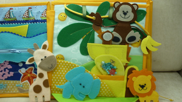 Развивающая книжка в виде сумочки!