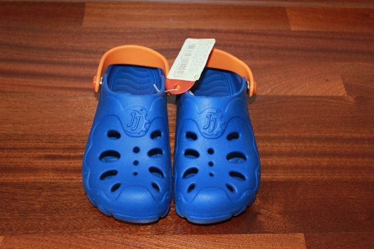Новые детские Кроксы(Crocs) и другое для моря/бассейна