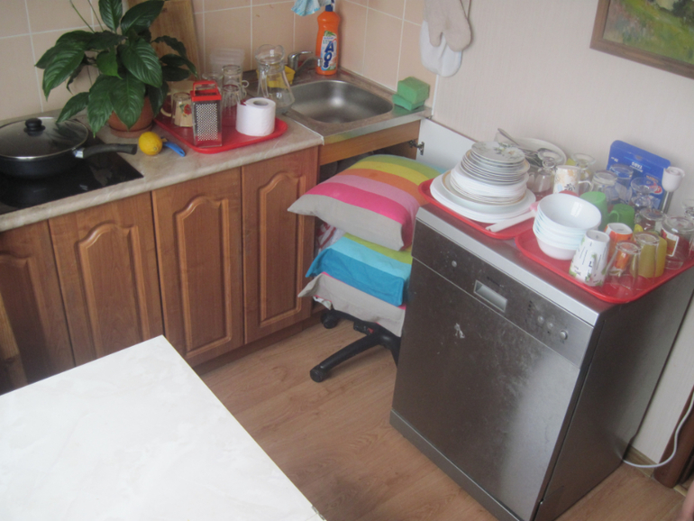 предлагаю услуги НЯНИ 20.000 месяц(домашний детский сад)микрорайон Марфино