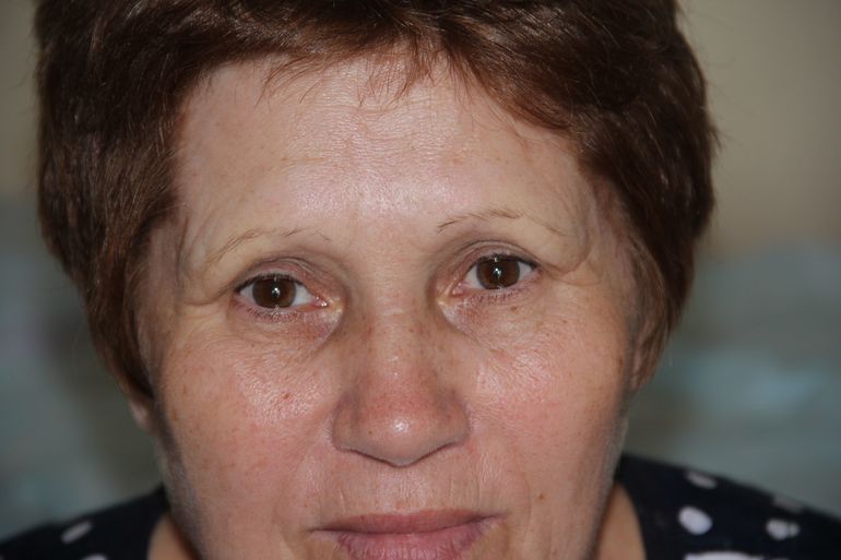 Уговорила сестру сделать мне Перманентный макияж)