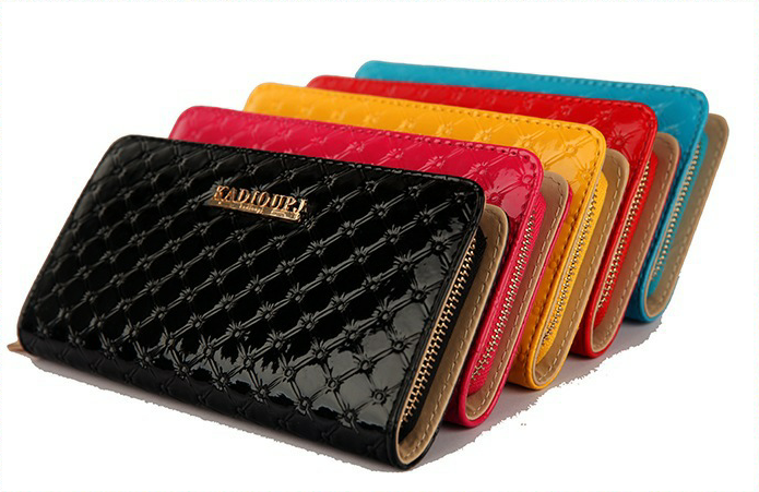 лаковые кошельки, цена 550 руб! сразу на ваш адрес!