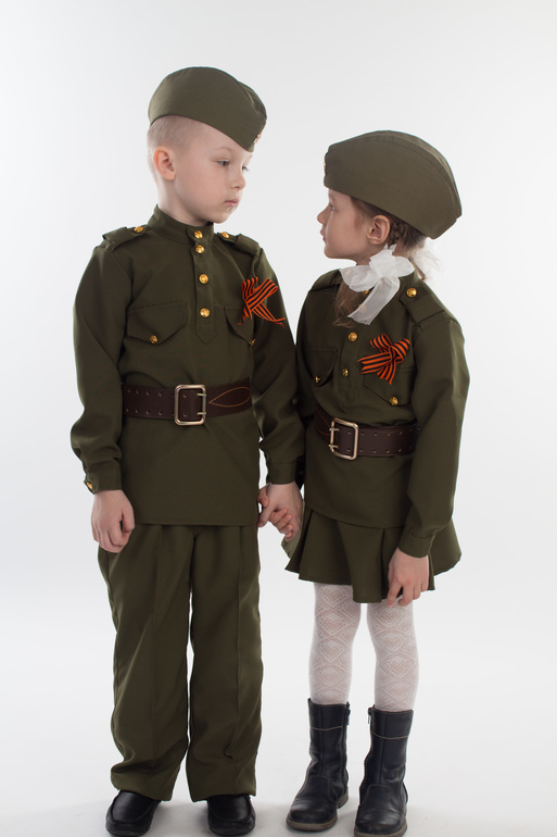 Военная форма для детей на 9. Детская Военная форма. Дети в военной форме. Солдатская форма для детей. Гимнастерки детские.