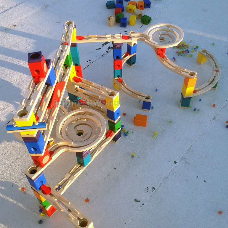 Чудеса случаются :) Знакомьтесь, конструктор Quadrilla от Hape!