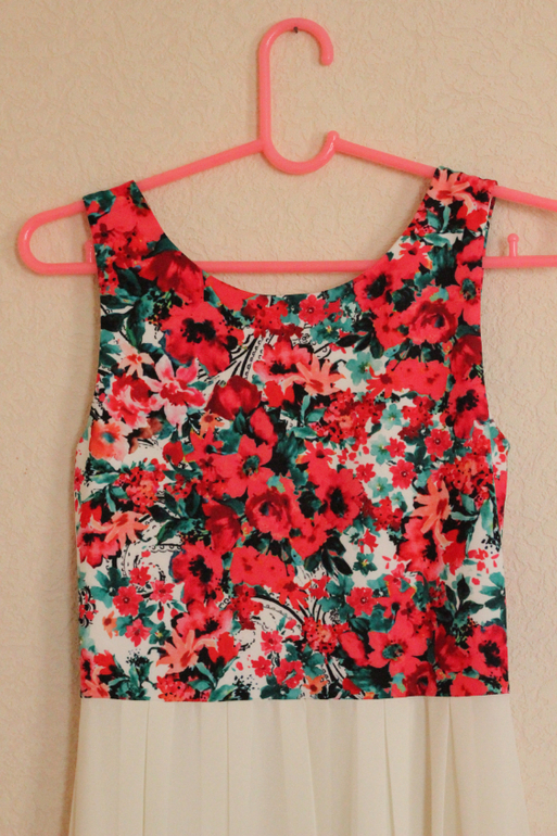 Новое Платье SABRA легкое, яркое. Турция