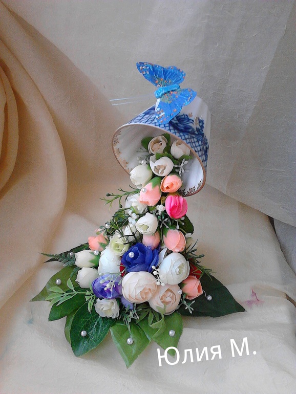 Парящая чашка