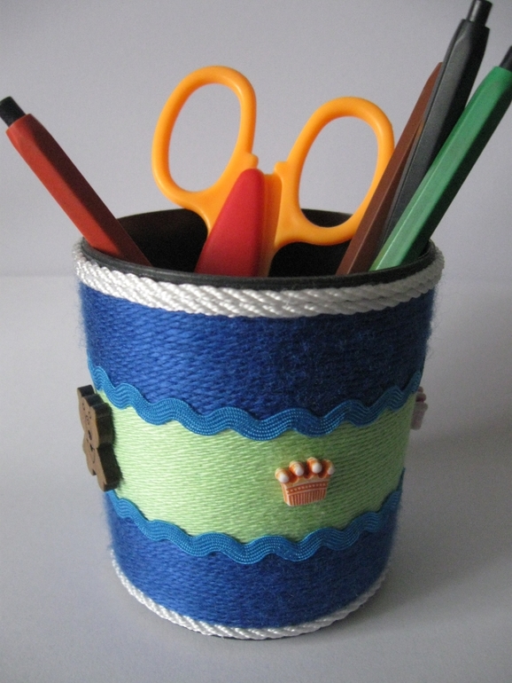 Новенькие стаканчики под карандаши