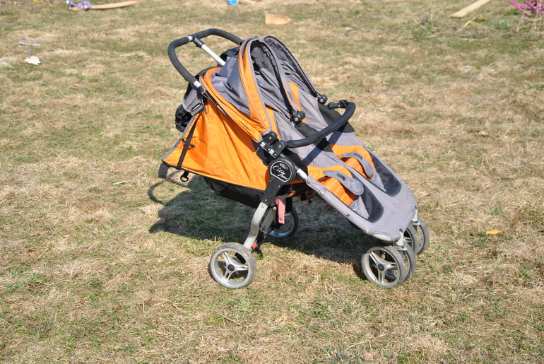Продам Baby Jogger City Mini Double