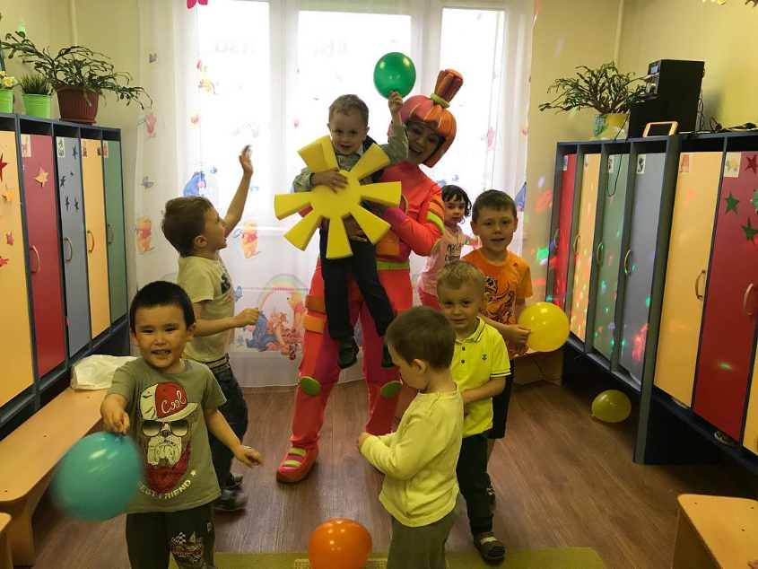 Ежемесячные праздники. Частный детский сад "Москвичата" в городе Химки