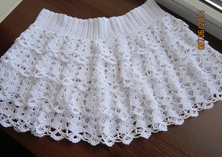 Белоснежная юбчонка!