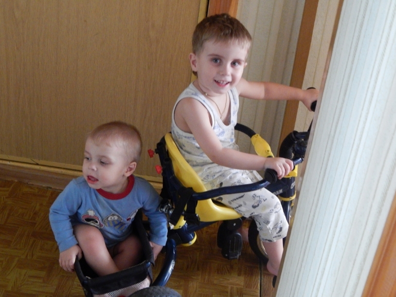 Надо покупать еще велосипед))