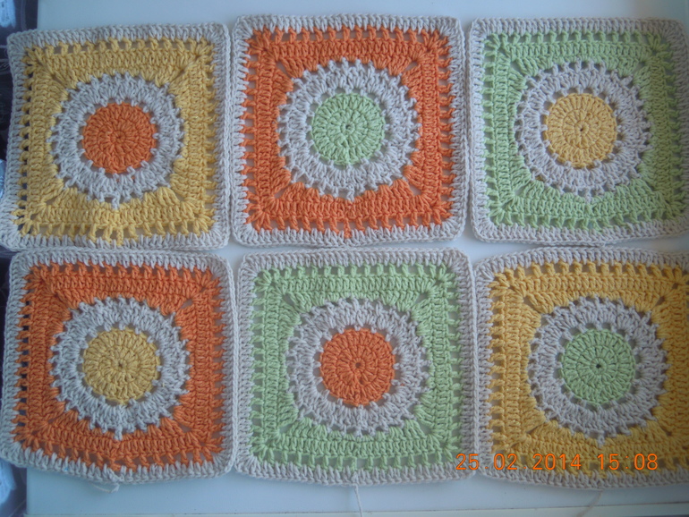 Плед на кровать.