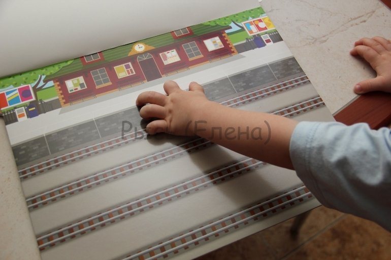 Наклейки, альбом Лица и штампы от Melissa&Doug;