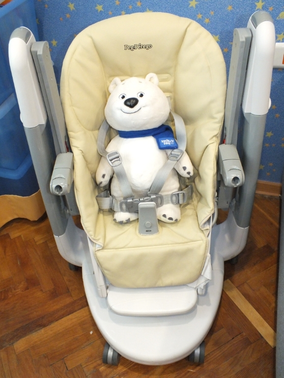 Продаю стульчик для кормления 3 в 1 Peg-perego Tatamia