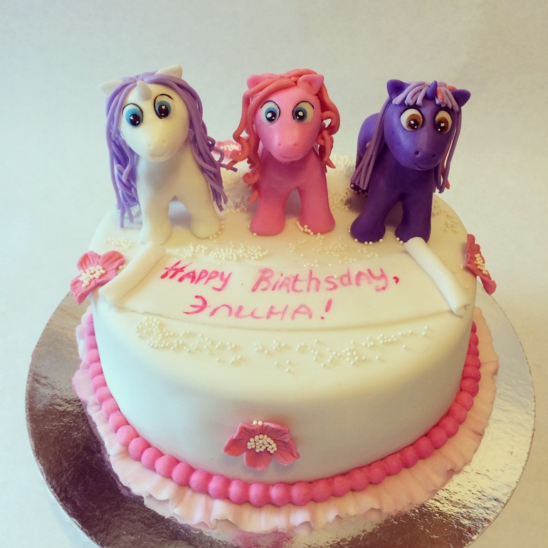 Два детский тортика Мадагаскар и маленькие пони