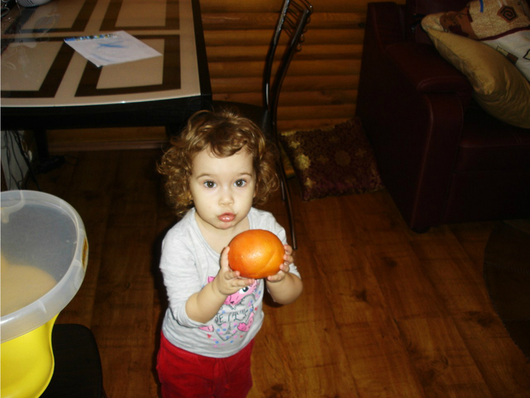 Алена (2.10) и Вика (1.3) январь 2014