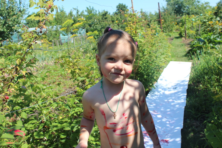 Девочка с тигриными следами