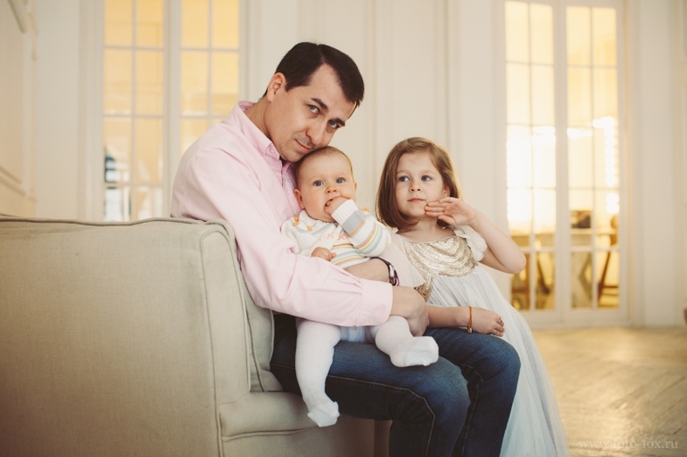 Семейная фотосессия в студии