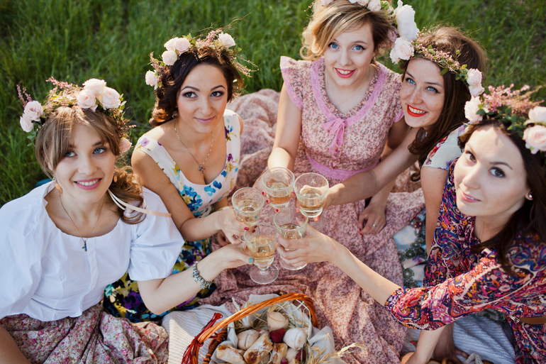 Девичник. полная серия)