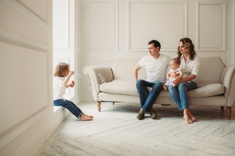 Семейная фотосессия в студии