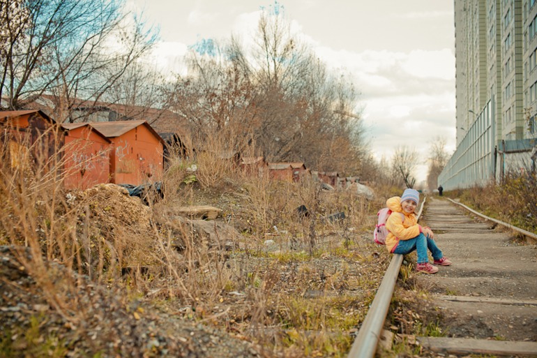 просто прогулка с дочкой)
