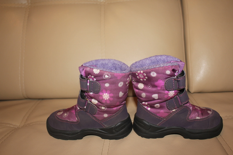 Зимняя обувь 22 р. ugg,skandia, demar