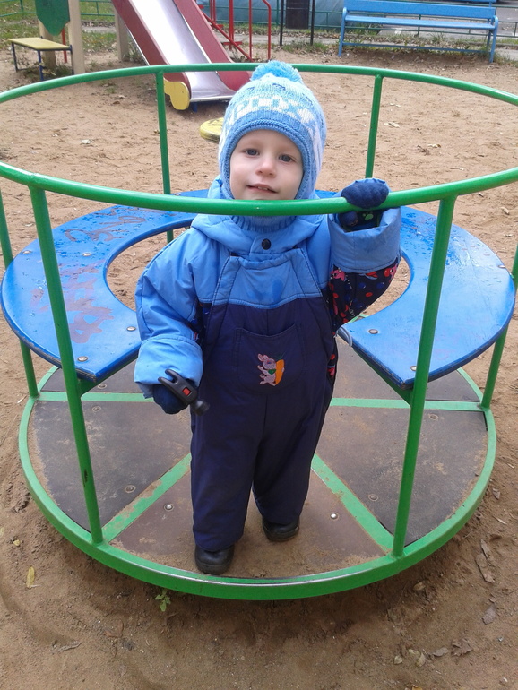 Ну и парочку последних фоток моего сынишки)