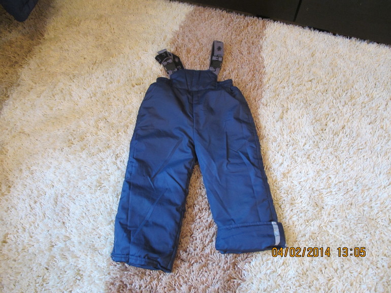 Много курток и комбинезонов на мальчика весна-осень-зима