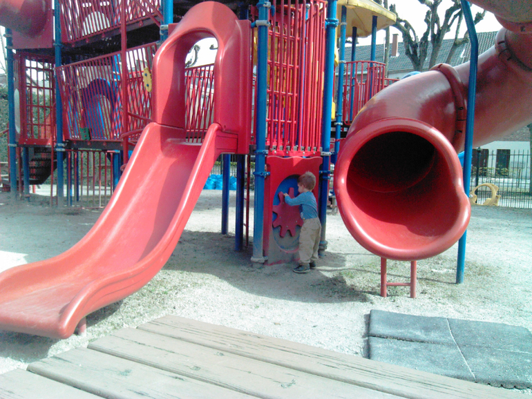 Томатис-терапия в Атлантисе. Фото с нашего 1 курса.