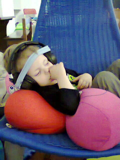 Томатис-терапия в Атлантисе. Фото с нашего 1 курса.