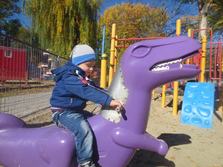 fd027d2a53f44b983fd22124844f0040.jpg