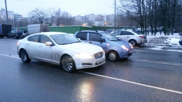 Попала в аварию(