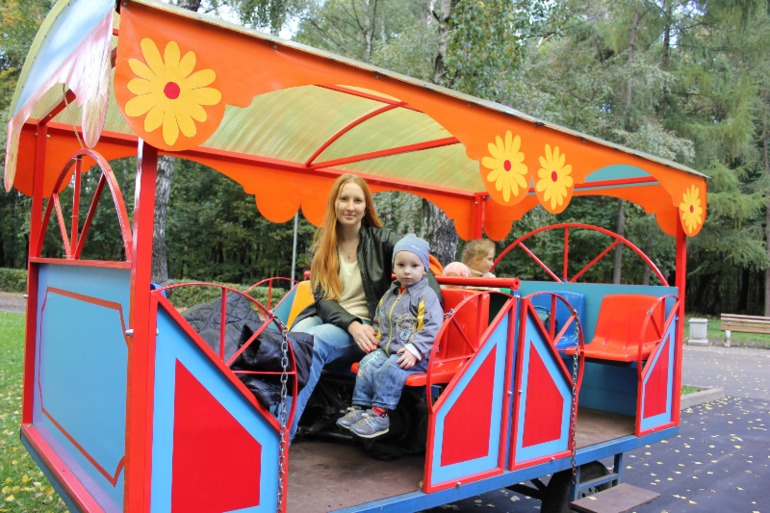 прогулка с невестами из сада)